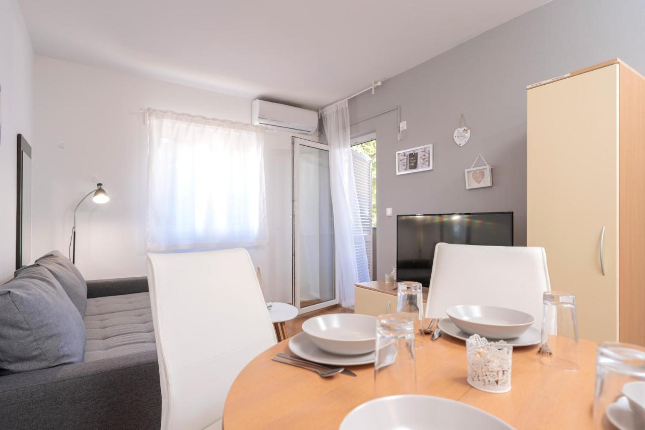 Villa Dalmatia Apartments Bol Exterior foto