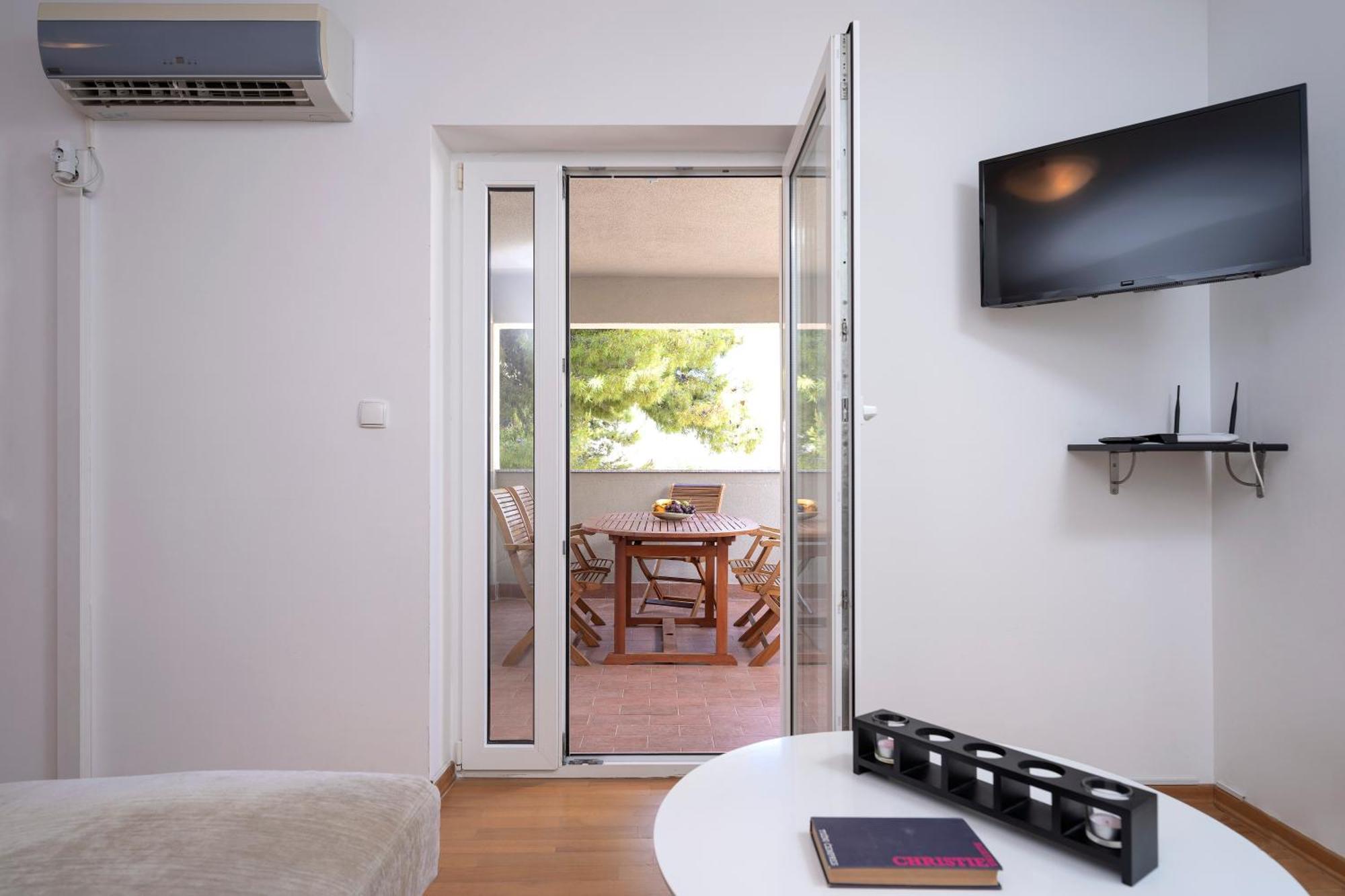 Villa Dalmatia Apartments Bol Exterior foto