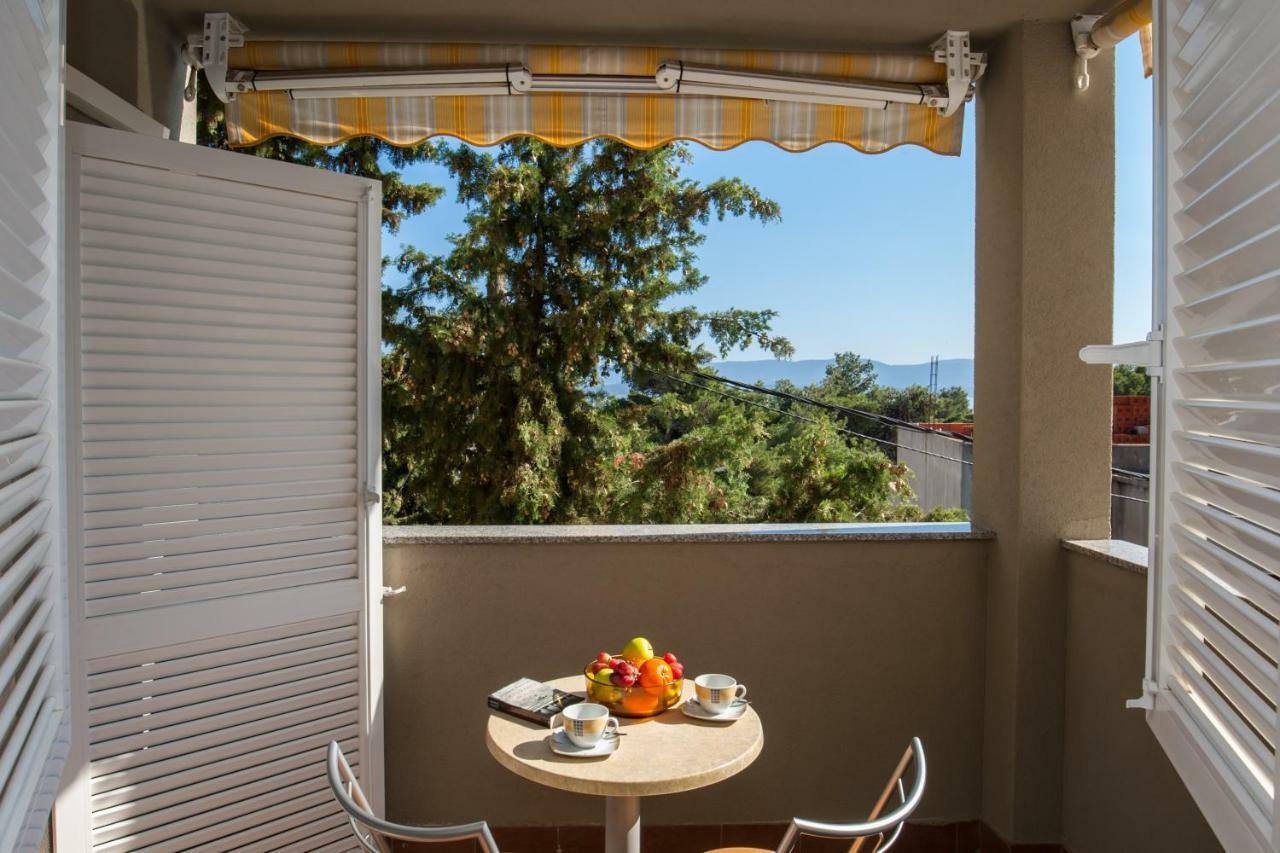 Villa Dalmatia Apartments Bol Exterior foto